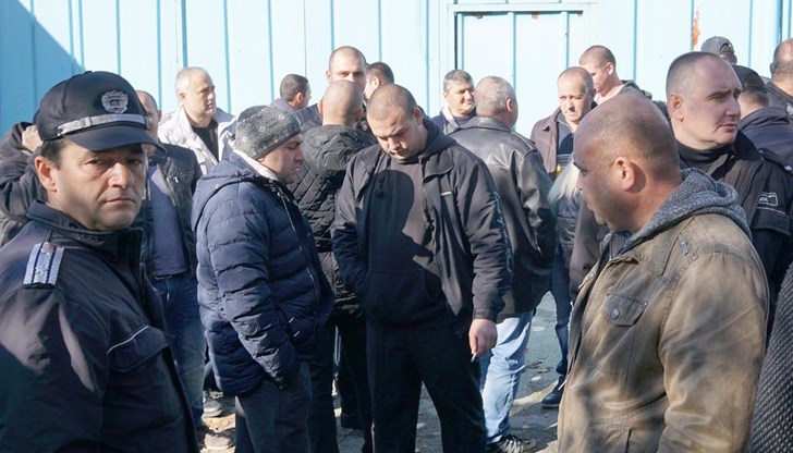 Служителите на затворите излизат на протести