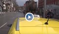 Мутра връхлетя на бой на таксиджия в Пловдив
