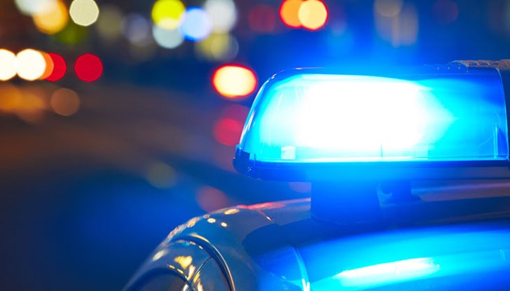 Въоръжени мъже са обрали инкасо автомобил на известна верига хипермаркети