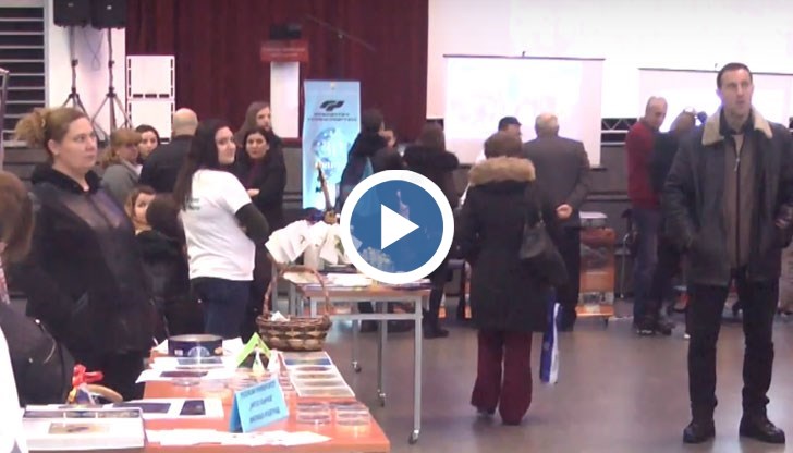 Кандидат-студентите видяха технологични разработки на различните факултети на Русенската Алма Матер