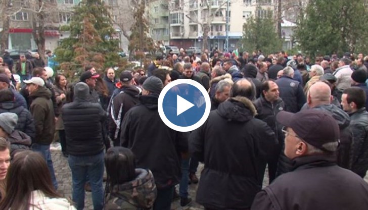 Зоя Николова настоява той да не бъден съден за предумишлено убийство