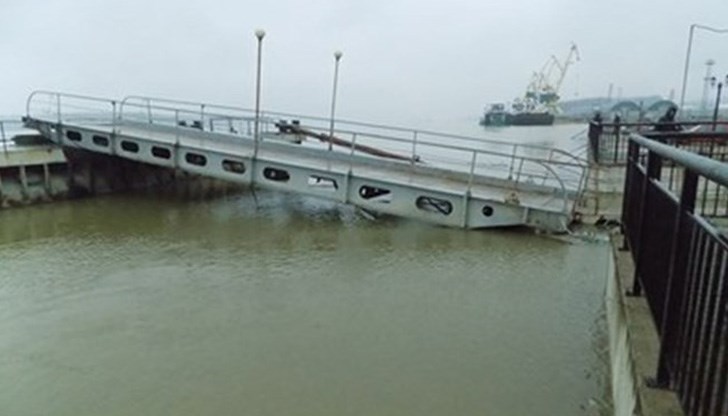 Нивото на реката при Силистра е 697 см, а критичната стойност е 785 см Нивото на реката при Силистра е 697 см, а критичната стойност е 785 см