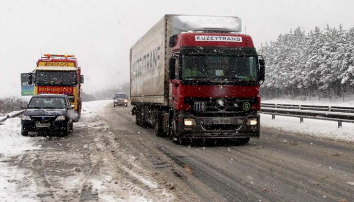 Движението на МПС над 12 тона ще е ограничено по автомагистралите и най-натоваренитe пътища
