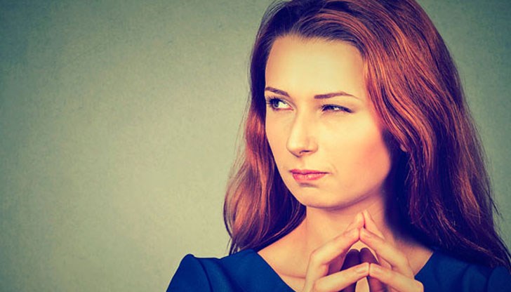 Има хора, които са доста мнителни и дори понякога да търсят под вола теле, те винаги са предвидили неприятните последствия Има хора, които са доста мнителни и дори понякога да търсят под вола теле, те винаги са предвидили неприятните последствия