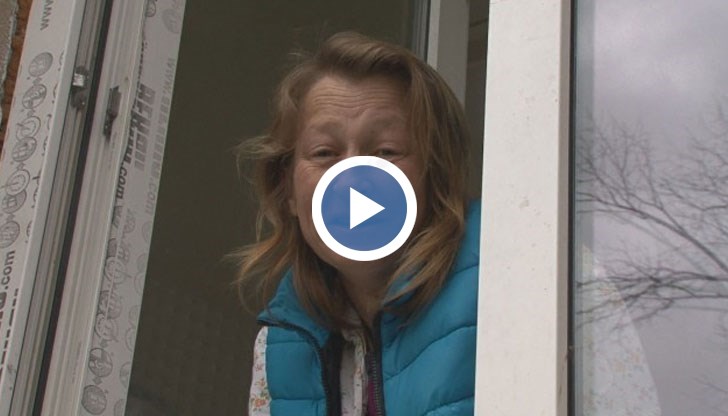 Линейката дошла половин час след раждането