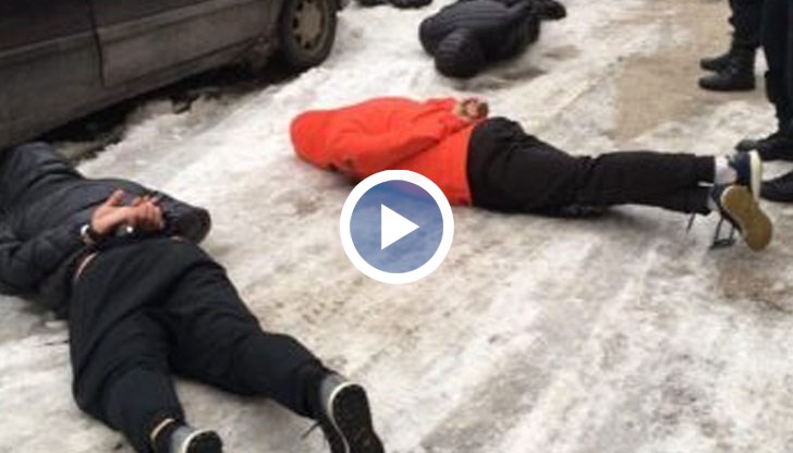 Отряд “Кобра” спипа Шумахера и Байката след гонка