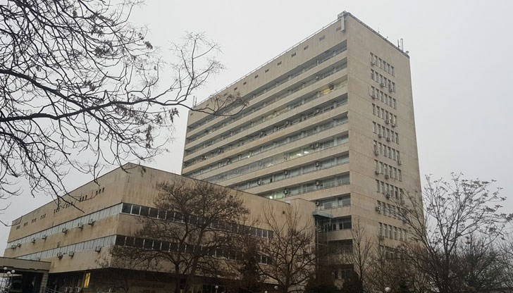 Прегледите ще се проведат в отделение Очни болести на 12-я етаж в Хирургичен блок на лечебното заведение
