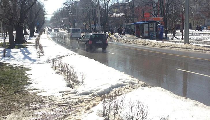 Фирмата-изпълнител още не е намерила време, за да елиминира една от основните заплахи за живота и сигурността на гражданите