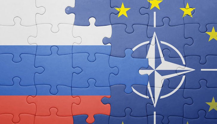 Сценката с експулсирането на посланици изглежда безумна