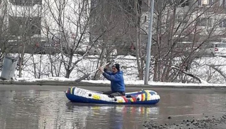 Улиците в квартал "Левски" са заприличали на гребен канал