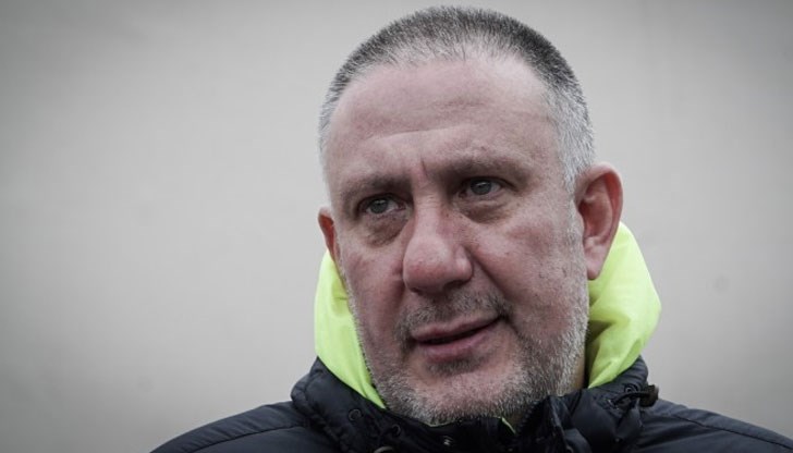 Той бил в полагаем годишен платен отпуск до 12 март включително, която почивка удължил след обвиненията от прокуратурата