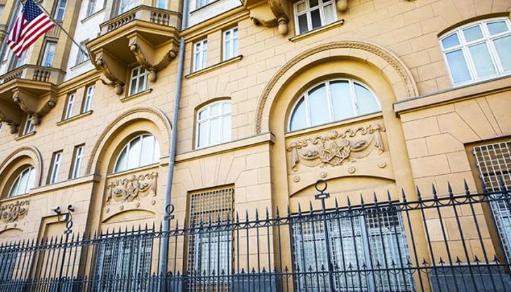 Затваря американското консулство в Санкт Петербург