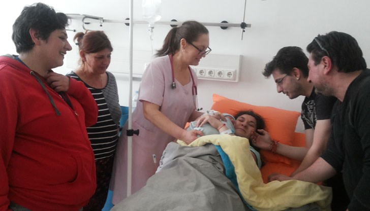 Историята на 27-годишната жена е необичайна