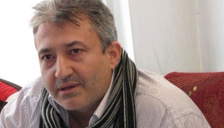 Русенецът твърдеше, че се намира в град Валенсия, но щателното му издирване в Кралство Испания не даде резултат, защото е бил в Германия