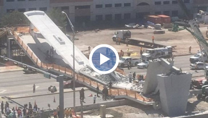 Започнала е операция по спасяването на хората и колите, попаднали под останките на моста