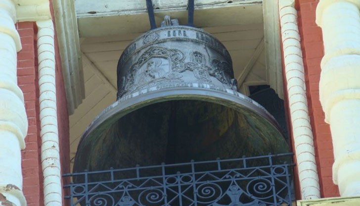 70-годишният Дечко Гърбатулов и до днес бие шипченски камбани 70-годишният Дечко Гърбатулов и до днес бие шипченски камбани