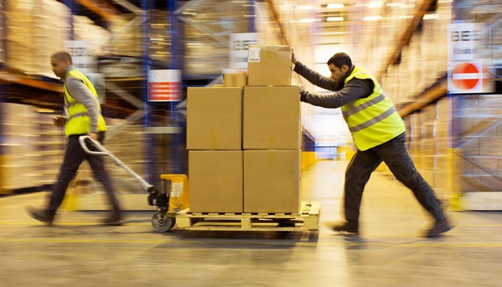 Недостиг на работна ръка заплашва цялата икономика