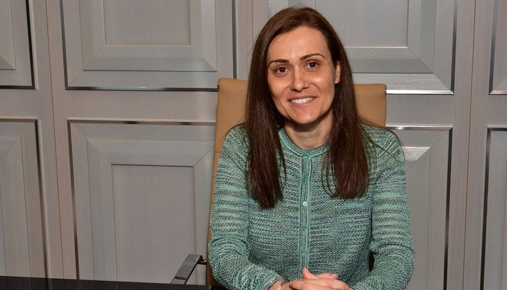 В ранния следобед две парламентарни комисии ще изслушат представителите на няколко регулатора във връзка със сделката за ЧЕЗ В ранния следобед две парламентарни комисии ще изслушат представителите на няколко регулатора във връзка със сделката за ЧЕЗ