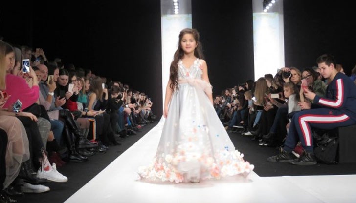 Малката красавица е единственото българско участие в световния форум на висшата мода