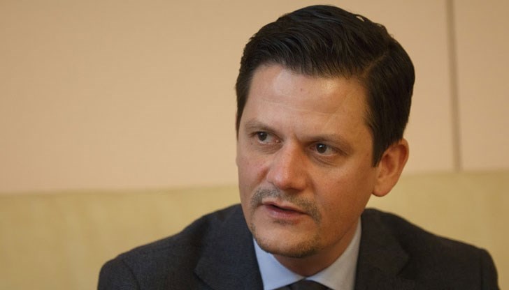 Упрекнаха в бездействие министъра на туризма Николина Ангелкова