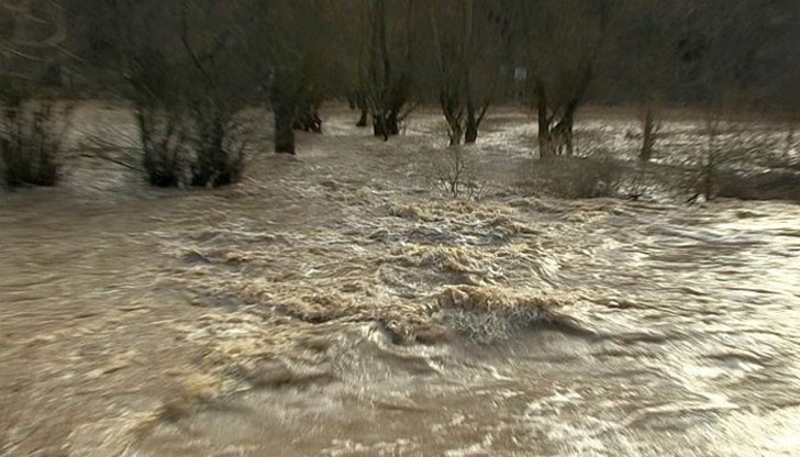 Водното количество остава над прага за внимание /Снимката е илюстративна/