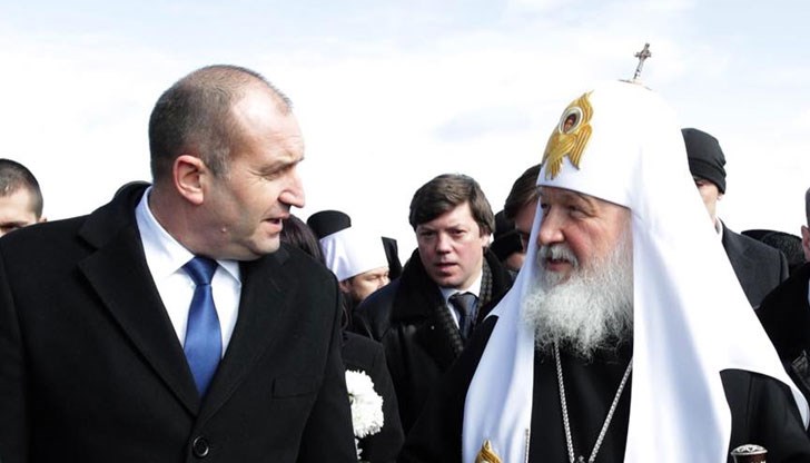 През целия разговор президентът се държал като държавник, с уважение към своя събеседник, но и отстоявайки твърдо своите позиции