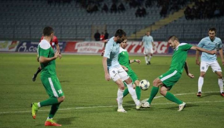 Двата отбора завършиха при резултат 1:0 Двата отбора завършиха при резултат 1:0