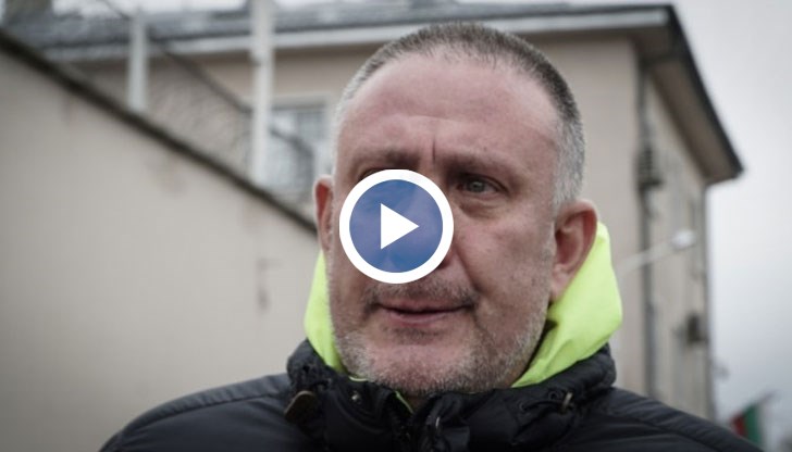 Все още не е открит и пистолетът, с който е извършено убийството