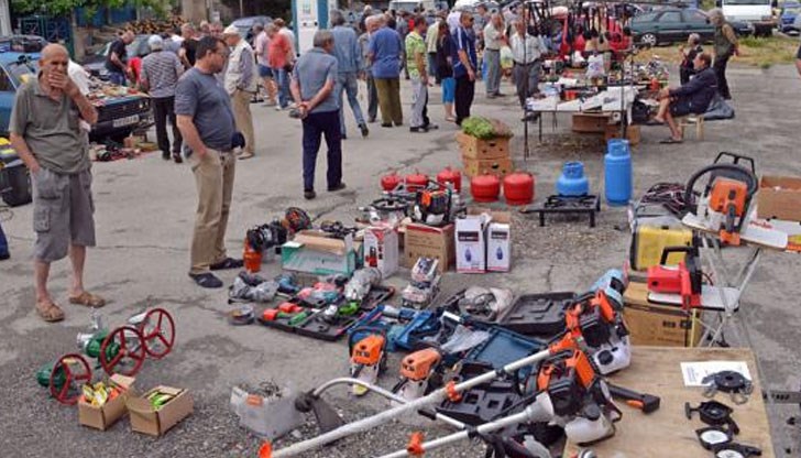 Търговците няма да плащат наем, за да излагат стоката си