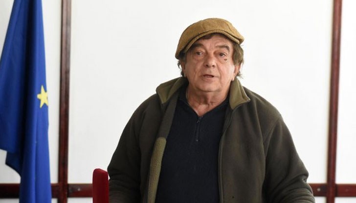 Актьорът почина на 6 март на 77 години след инсулт Актьорът почина на 6 март на 77 години след инсулт