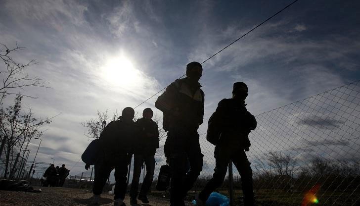 Причината е, че сръбските граници са блокирани от полиция и армия Причината е, че сръбските граници са блокирани от полиция и армия