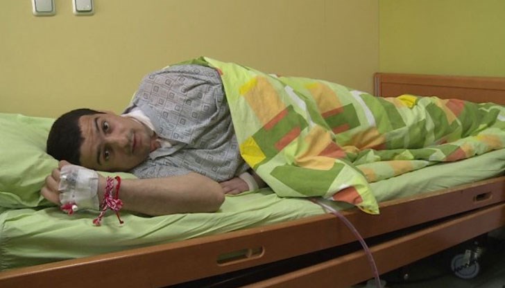 Петър е получил тежки травми след катастрофа с мотор