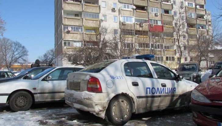 Съседи видели Атанас за последно вчера, когато е цепил дърва в мазето Съседи видели Атанас за последно вчера, когато е цепил дърва в мазето