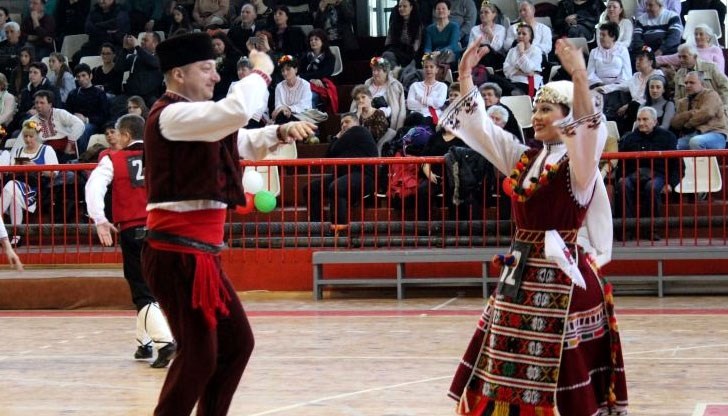 Седма „Русчуклийска среща“ събра почитатели на фолклора от страната в зала "Дунав"