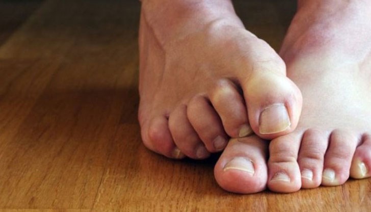 Крадецът си събул обувките си, за да не оставя следи Крадецът си събул обувките си, за да не оставя следи