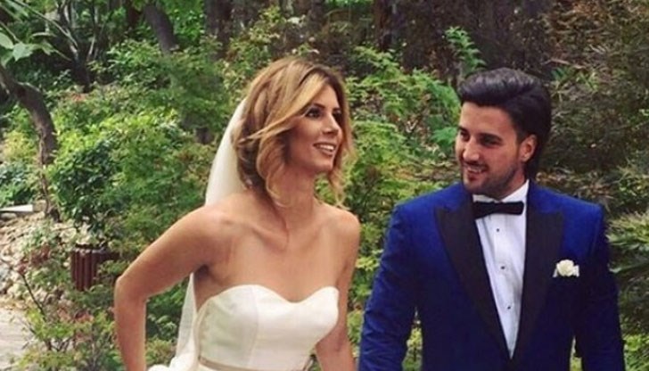 Тенисистката и бившият футболист на "Локомотив" Пловдив Мирчев се венчаха през лятото на 2016 година Тенисистката и бившият футболист на "Локомотив" Пловдив Мирчев се венчаха през лятото на 2016 година