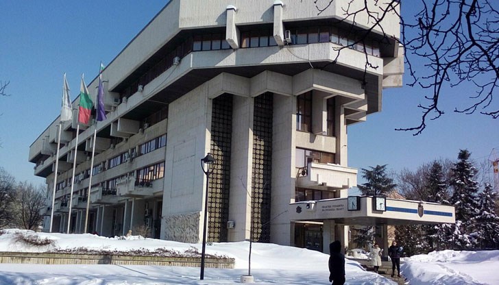 Всички явили се до този момент кандидати за обществен посредник са некачествени според кмета - този,  който трябва да бъде контролиран от тях