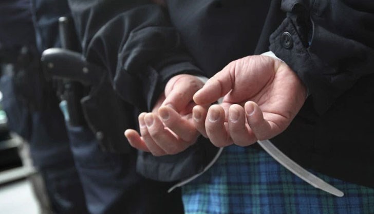 Мъжът побягнал по улица "Доростол", но бил догонен и заловен Мъжът побягнал по улица "Доростол", но бил догонен и заловен