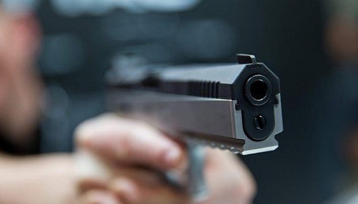 Политикът искал да покаже, че оръжията са опасни, само, ако са в лоши ръце Политикът искал да покаже, че оръжията са опасни, само, ако са в лоши ръце