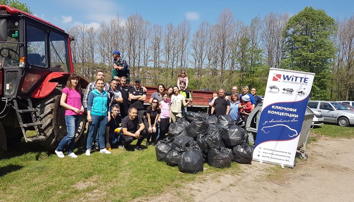 За втора поредна година бе проведена кампания за почистване бреговете на язовир Николово откъм лесопарк Липник За втора поредна година бе проведена кампания за почистване бреговете на язовир Николово откъм лесопарк Липник