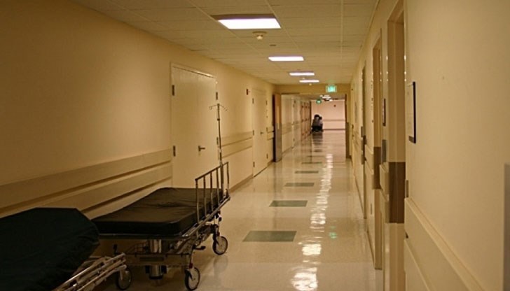 На 16 март прокуратурата влезе в седем болници в страната заради безстопанственост при управлението им
