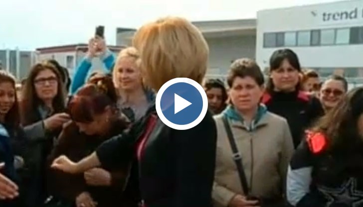 Работихме извънредно, влязохме им в положение, а те не искат да ни изплатят заплати, каза през сълзи една от шивачките