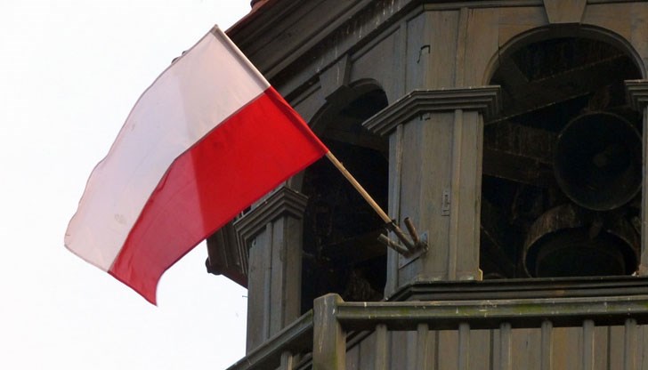 Всички членове на полското правителство решиха доброволно да върнат премиите, получени през 2017 г