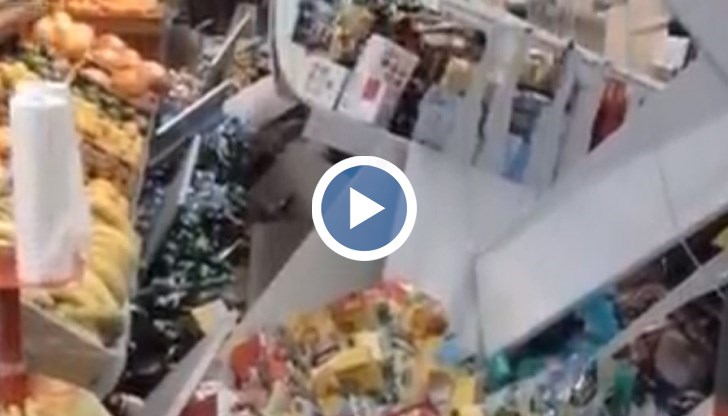 Служителка предизвика "ефекта на доминото"