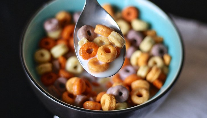 Спрете да закусвате със захарни зърнени храни Спрете да закусвате със захарни зърнени храни