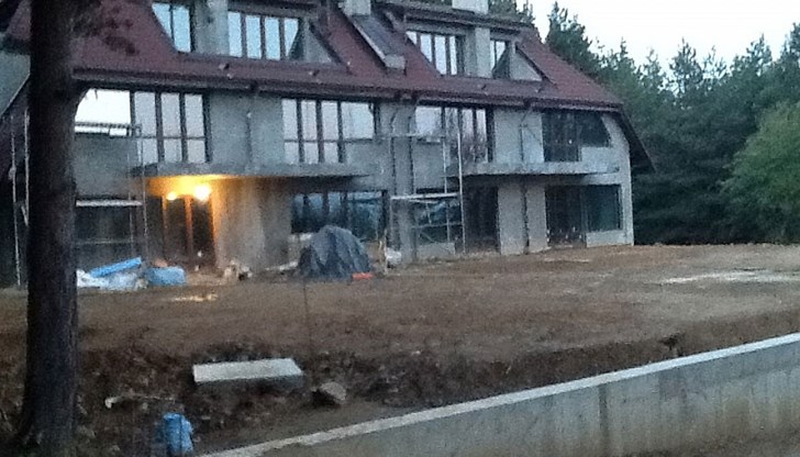 Расте резиденцията на министър Горанов, заплатите и пенсиите  - не