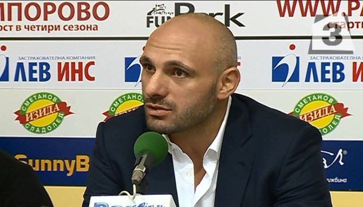 Патрулката не била на аварийни и Стъки не разбрал, че е спряла