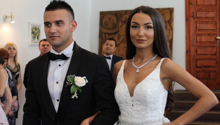 Кристина получи ценен подарък - златна монета, която се предава в рода на Ванга