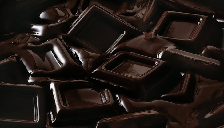 Черният шоколад е мехлем за сърцето и мозъка