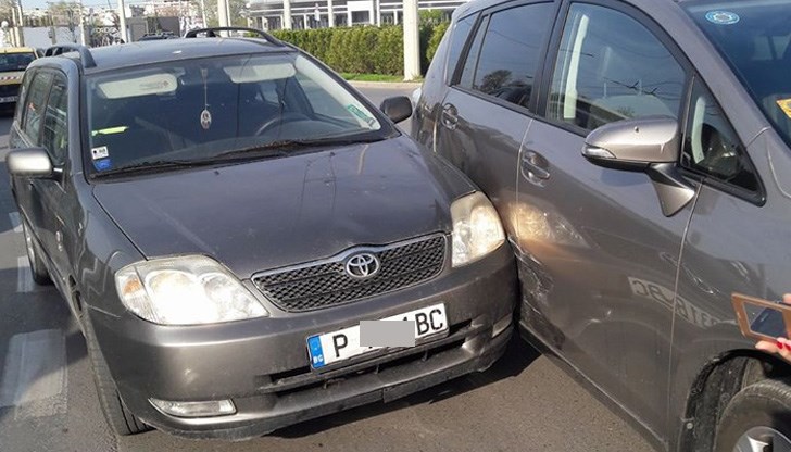 Горката нито знаеше от коя лента е влязла, нито от коя е излязла Горката нито знаеше от коя лента е влязла, нито от коя е излязла